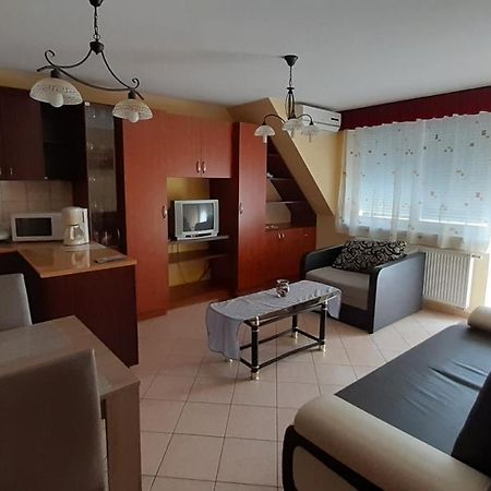 Elizabet Apartman a belvárosban Szarvas Exterior foto