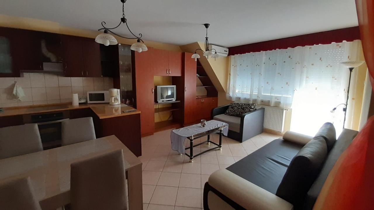 Elizabet Apartman a belvárosban Szarvas Exterior foto